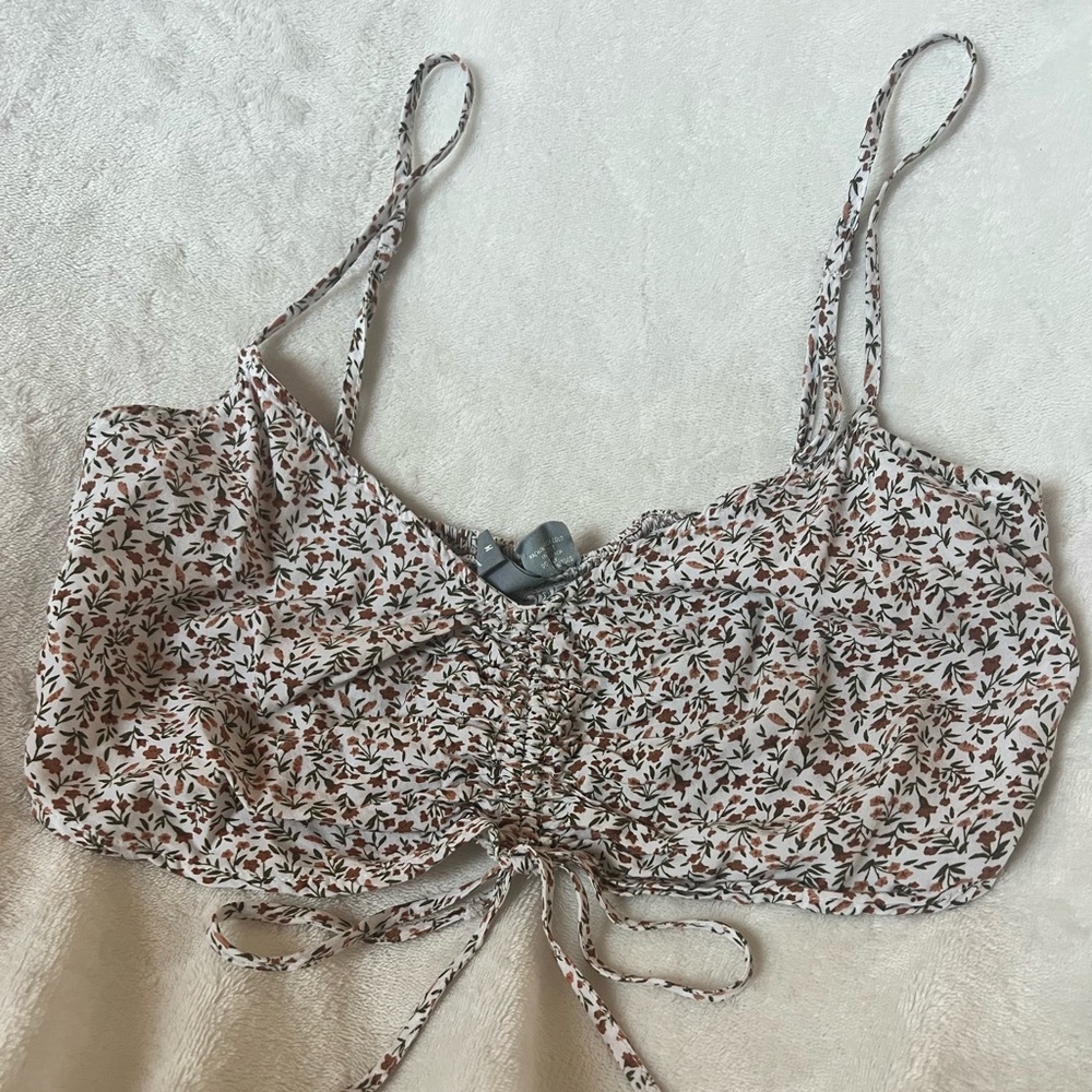 Adjustable Length White Floral Lightweight Crop Top